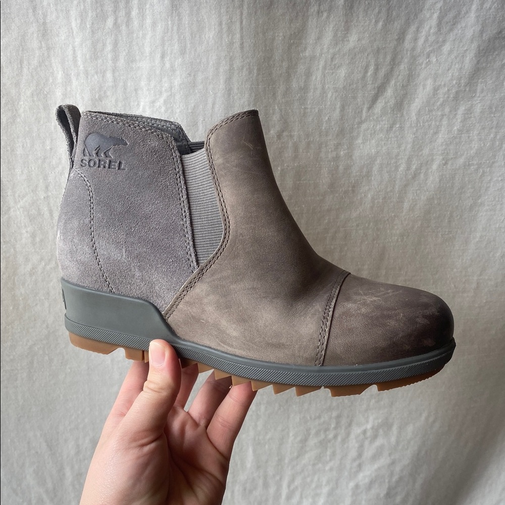 NWOT Sorel Women’s Booties Grey Size 5.5
